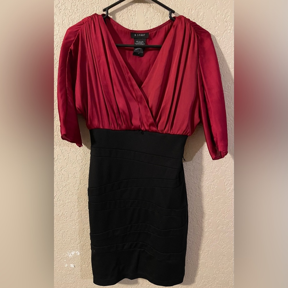 B. SMART V-neck Mini Dress Size 4